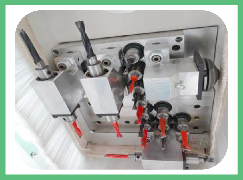 Фрезерный станок с ЧПУ BCM1330F