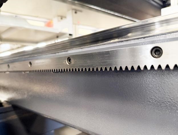 Сверлильно-присадочный станок с ЧПУ HB61J