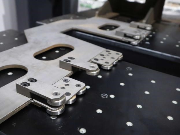 Сверлильно-присадочный станок с ЧПУ HB611CGS