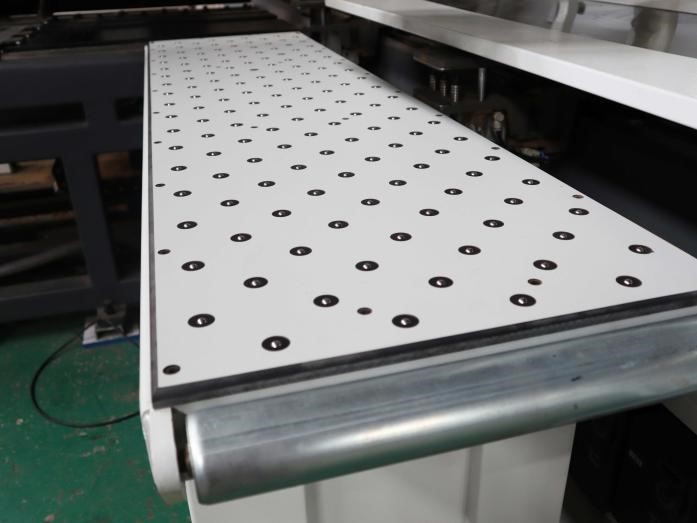 Сверлильно-присадочный станок с ЧПУ HB642GP