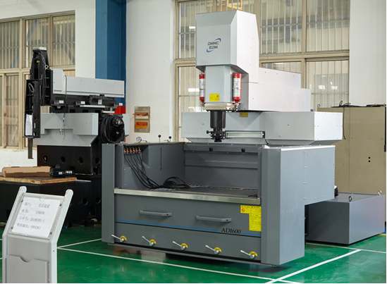 Высокоточный электроэрозионный копировально-прошивной станок ADI 800