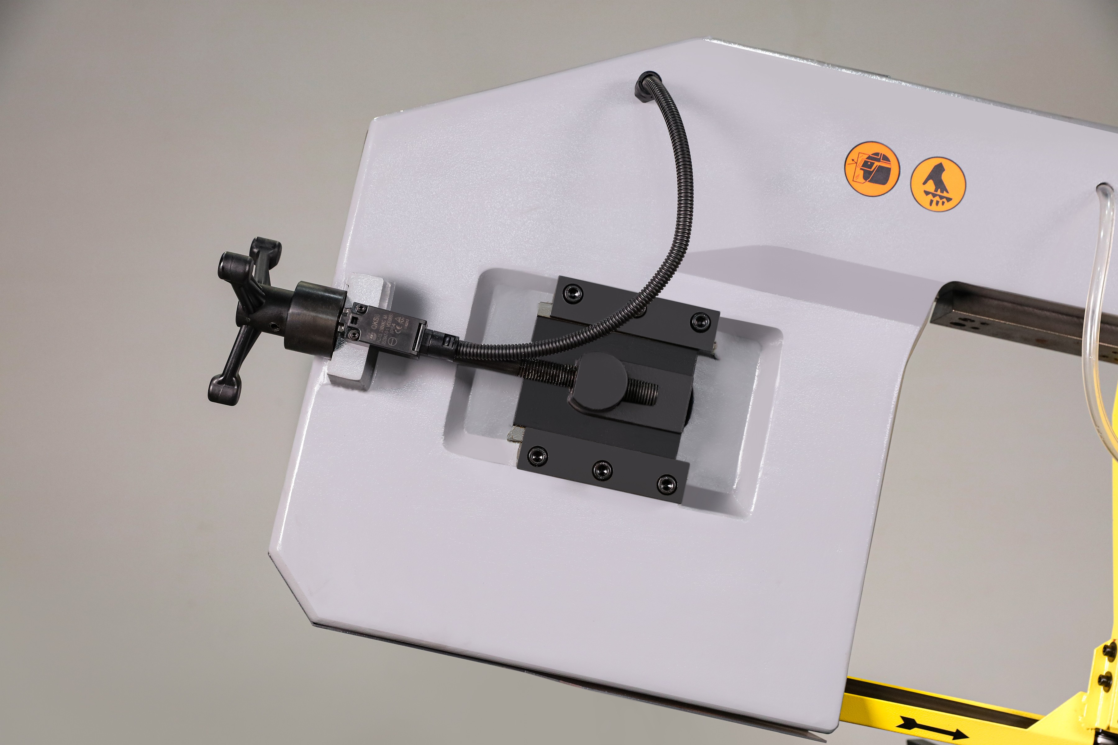 Полуавтоматический ленточнопильный станок PX-25/46S