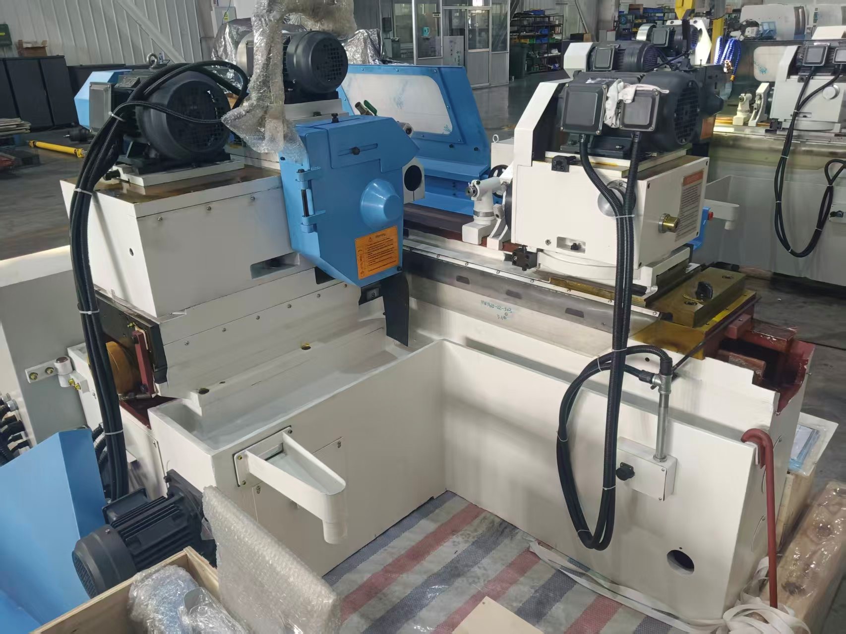 Универсальный круглошлифовальный станок M1420