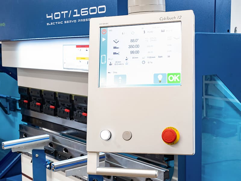 Сервоэлектрический листогиб с ЧПУ серия WADG