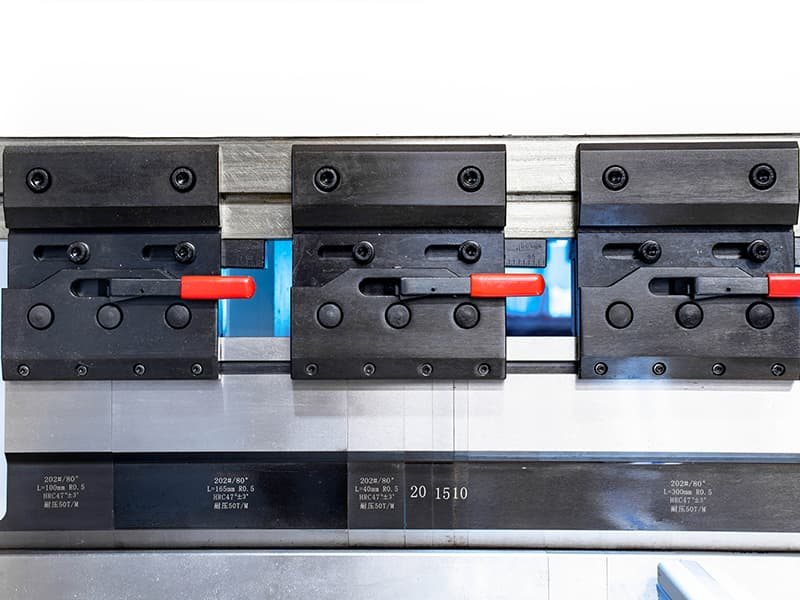 Сервоэлектрический листогиб с ЧПУ серия WADG