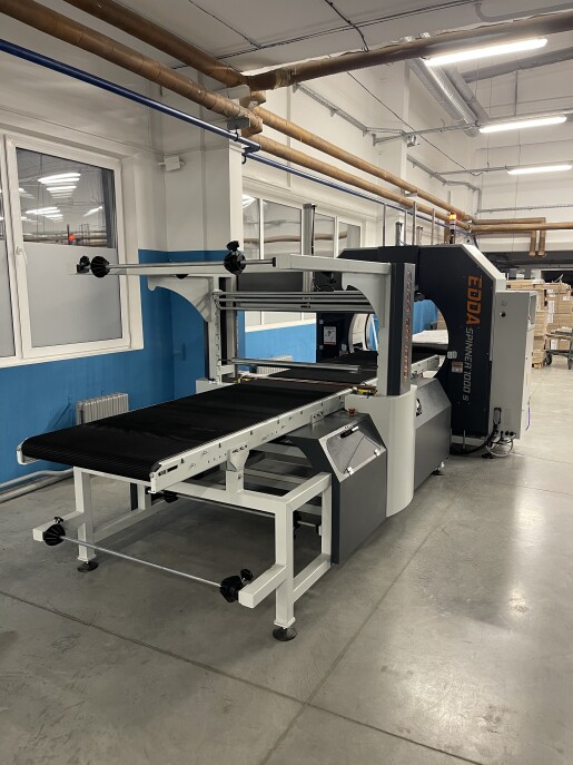 Запущен автоматический горизонтальный упаковочный станок SPINNER 1000 BN