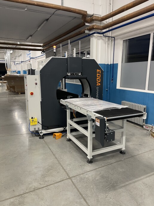 Запущен автоматический горизонтальный упаковочный станок SPINNER 1000 BN