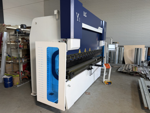 Запущен гидравлический листогибочный пресс с ЧПУ IMC135T3200 4+1 оси