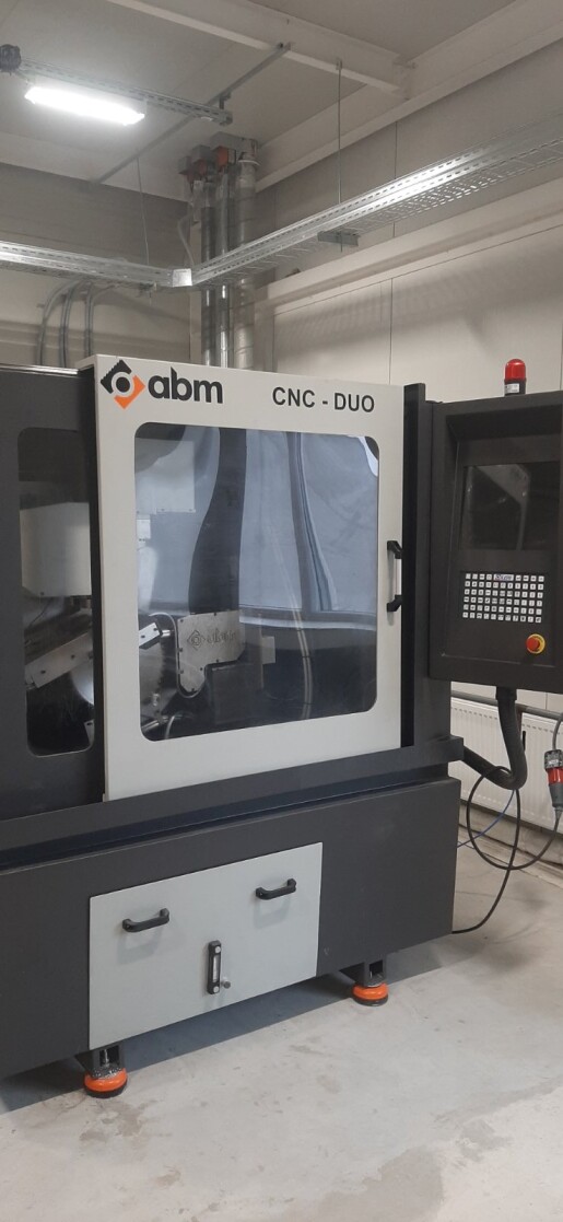 Произведен запуск комплекта заточных станков для заточки обслуживания пил