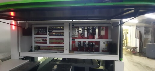 Запущен сверлильно-присадочный станок с ЧПУ HOLD HB61J