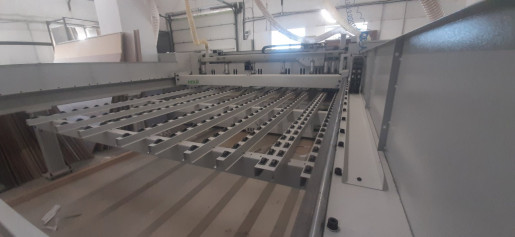 Запуск пильного центра HOLD HP330D