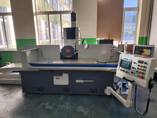 Произведен подбор и запуск плоскошлифовального станка SG50120PC2 для клиента