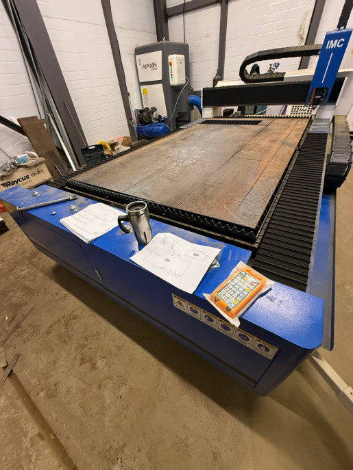Запущен станок лазерной резки листового металла IMC S3015 с системой фильтрации