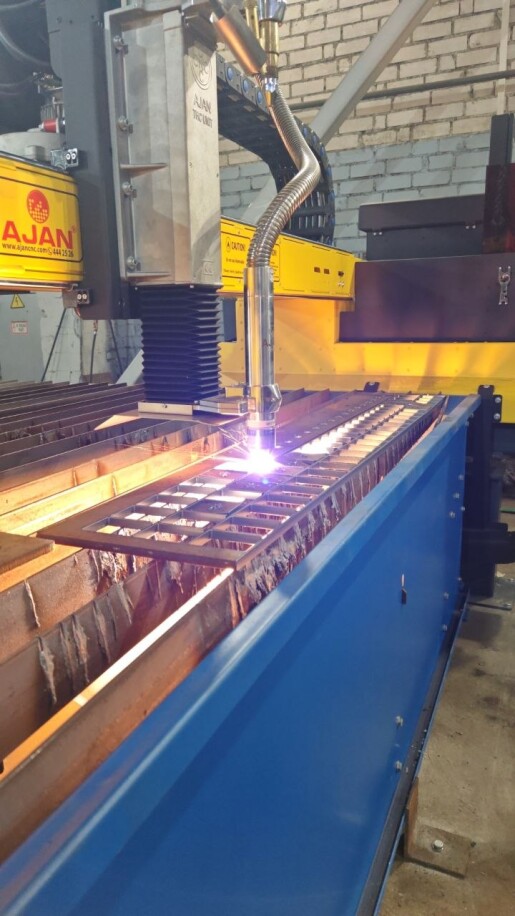 Запущен станок плазменной и газокислородной резки PP 260A AJAN