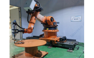 Kuka Robot KR210 с фрезерным шпинделем для обработки 3D моделей