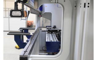 Гидравлический листогибочный пресс MVD INAN B220х3100