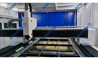 Станок лазерной резки листового металла и труб с кабинетной защитой и сменным столом IMC-3015CT