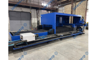 Станок лазерной резки листового металла и труб с кабинетной защитой и сменным столом IMC-6020CT