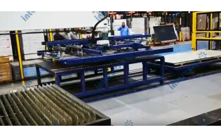 Автоматическая загрузка и разгрузка до 200 кг листа 3000*1500 в пределах 6 мм RLC200-3015