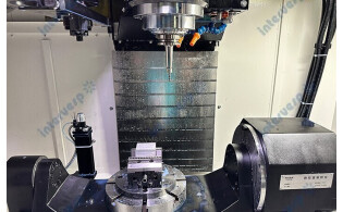 VMX 550U 5-осевой вертикальный обрабатывающий центр