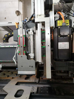 Сверлильно-присадочный станок с ЧПУ HB642GP