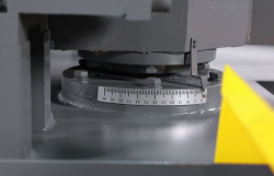 Двухколонный ленточнопильный станок GX1-45/50S с углом поворота пильного полотна 60°