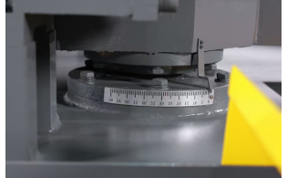 Двухколонный ленточнопильный станок GX1-35/50S с углом поворота пильного полотна 60°