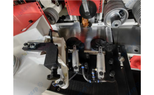 Четырехсторонний станок QMB823GH