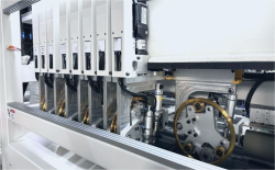 Cтанок для резки и рилевки картона HC1616K4