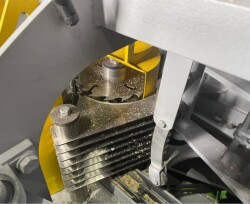 Фрезерно-пильный станок для тонкомера UFP-260 / UFP-260М