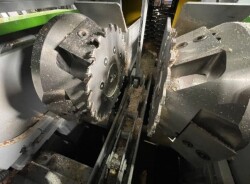 Фрезерно-пильный станок для тонкомера UFP-260 / UFP-260М