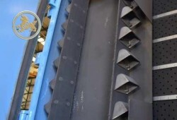 Машина для дробеструйной обработки карусельного типа с подвесной системой