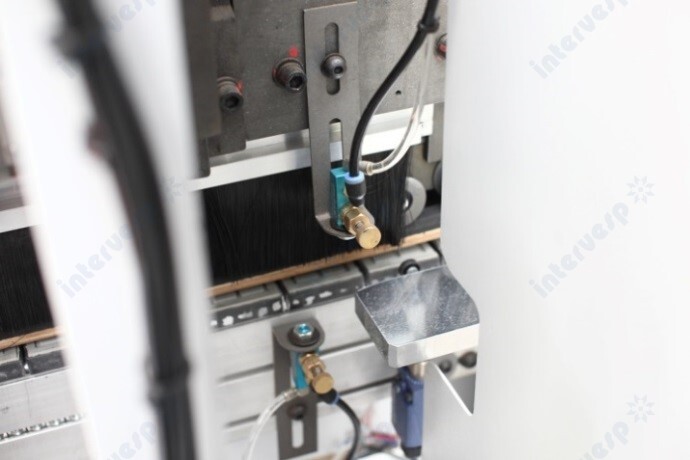 Автоматический кромкооблицовочный станок HD620JSC-PUR