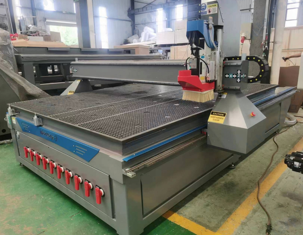 Фрезерный станок с ЧПУ BCM2130CA (Syntec 60CB)
