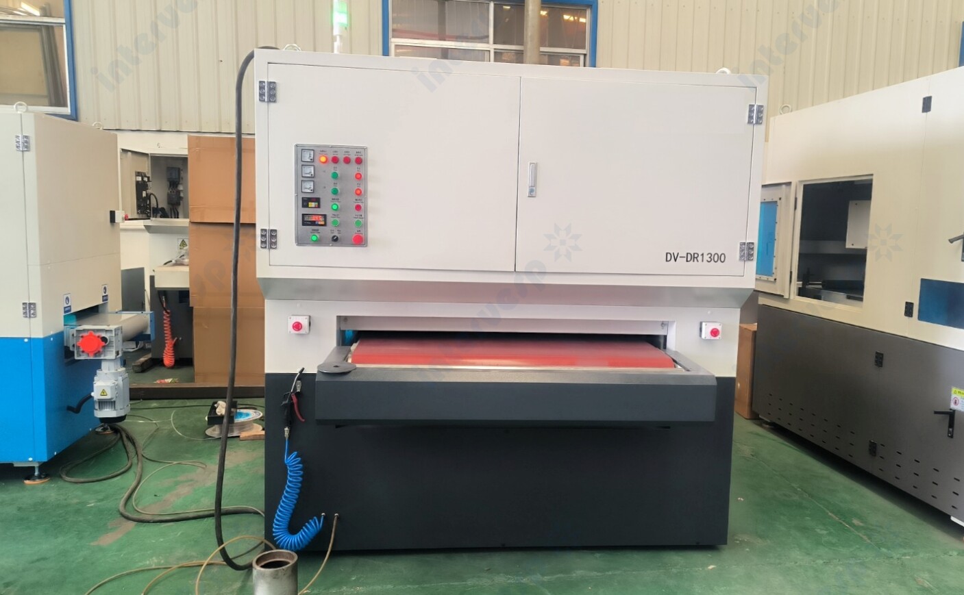 Шлифовально-зачистной станок DV-DRF1300 с полировочным валом