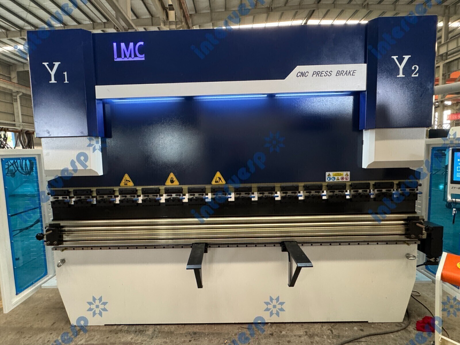 Листогиб гидравлический серии с ЧПУ IMC 135T/3200 4+1 оси