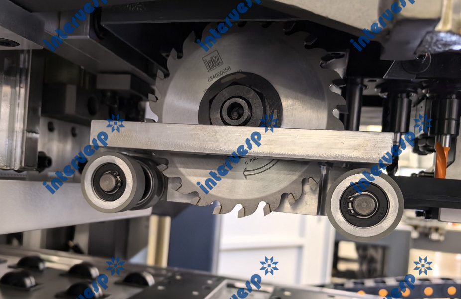 Сверлильно-присадочный станок с ЧПУ HB61J