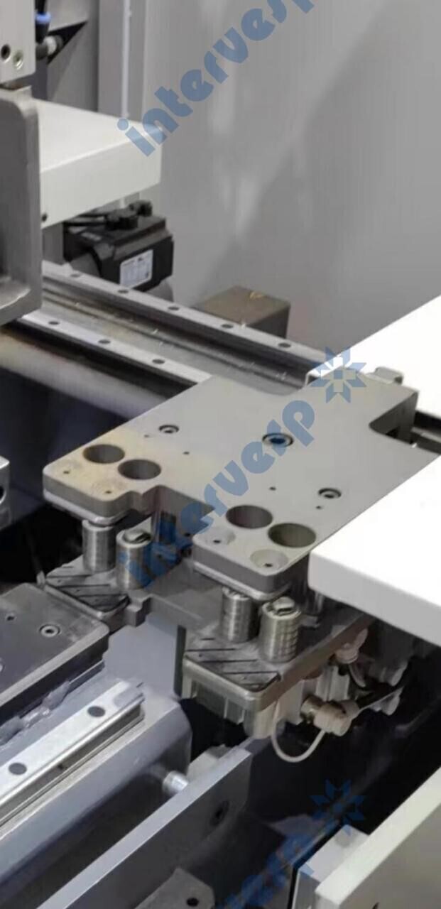 Сверлильно-присадочный станок с ЧПУ HB611CGSX