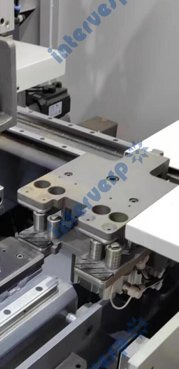 Сверлильно-присадочный станок с ЧПУ HB621CGS