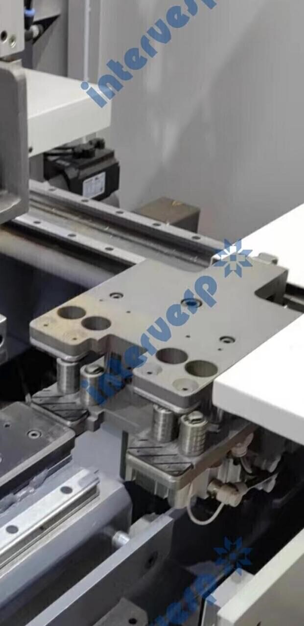 Сверлильно-присадочный станок с ЧПУ HB621CGSX