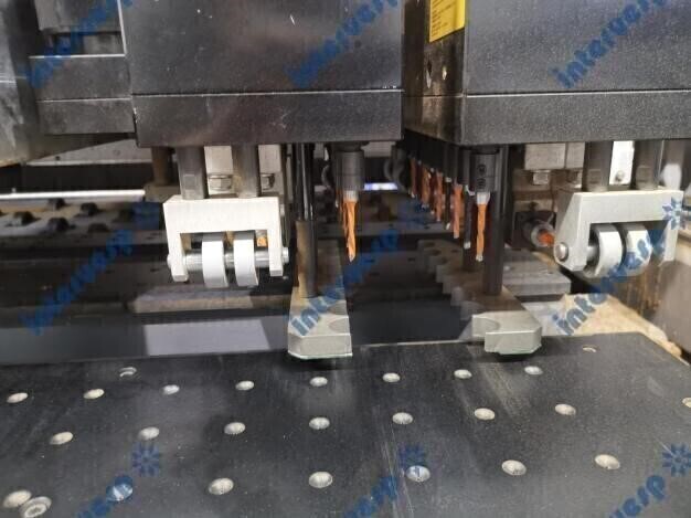 Сверлильно-присадочный станок с ЧПУ HB642GP