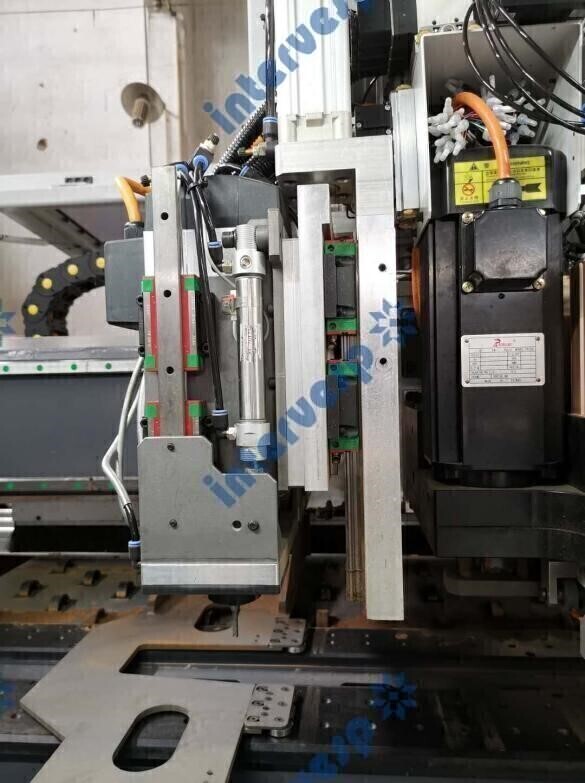 Сверлильно-присадочный станок с ЧПУ HB642GP