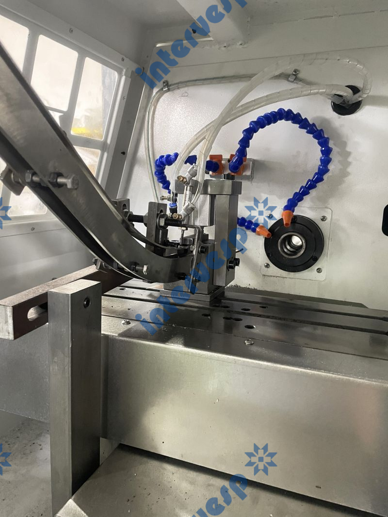 Токарный станок с ЧПУ CK30-200L