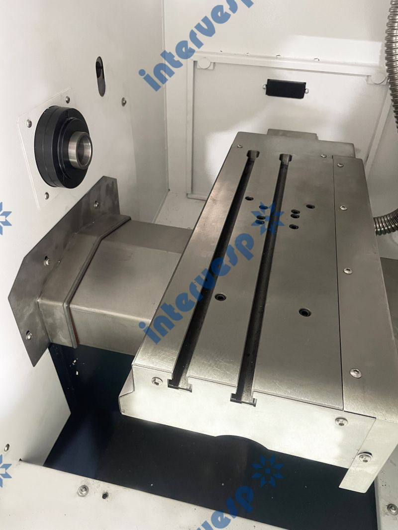 Токарный станок с ЧПУ CK30-200L