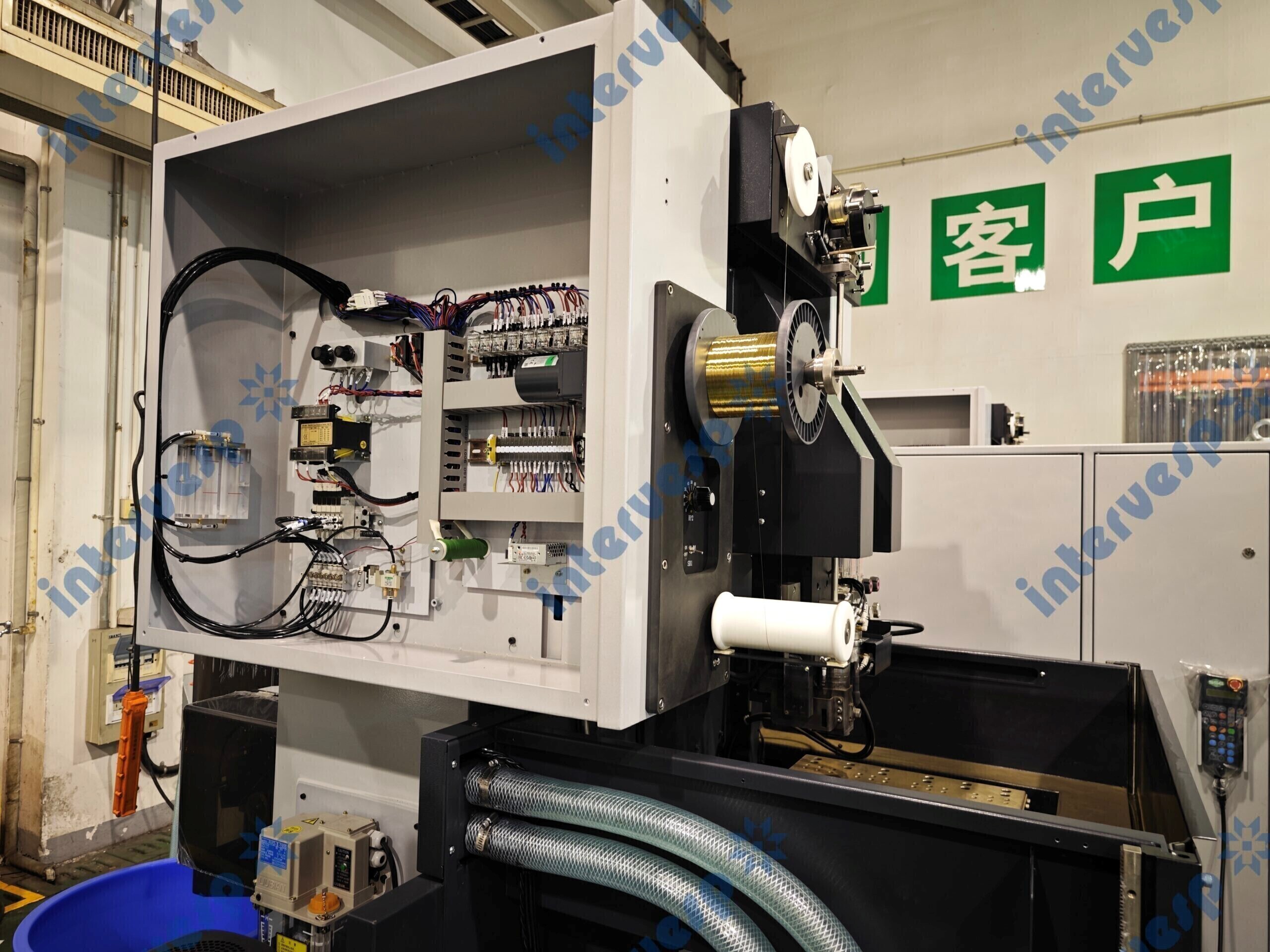 Электроэрозионный проволочно-вырезной станок SSG LA500A с автоматической заправкой проволоки