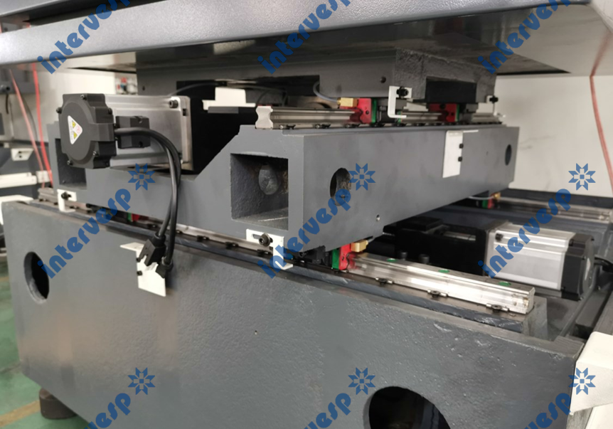 Электроэрозионный проволочно-вырезной станок с ЧПУ KD400ZL