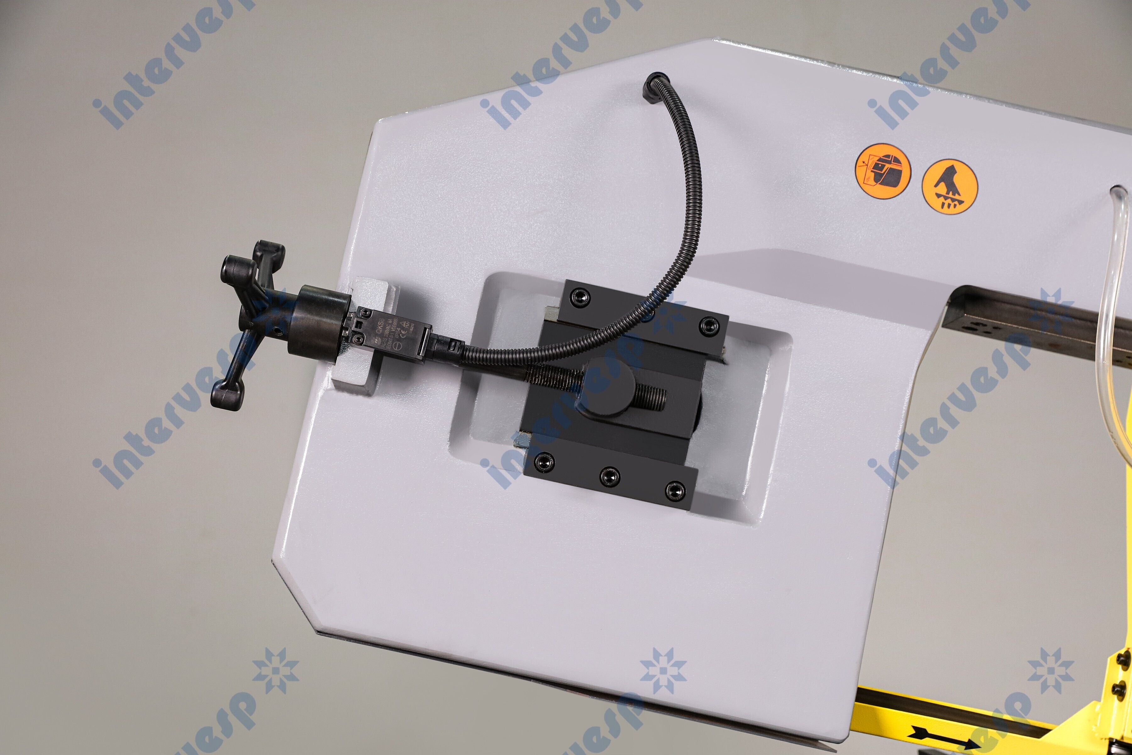 Полуавтоматический ленточнопильный станок PX-25/46S