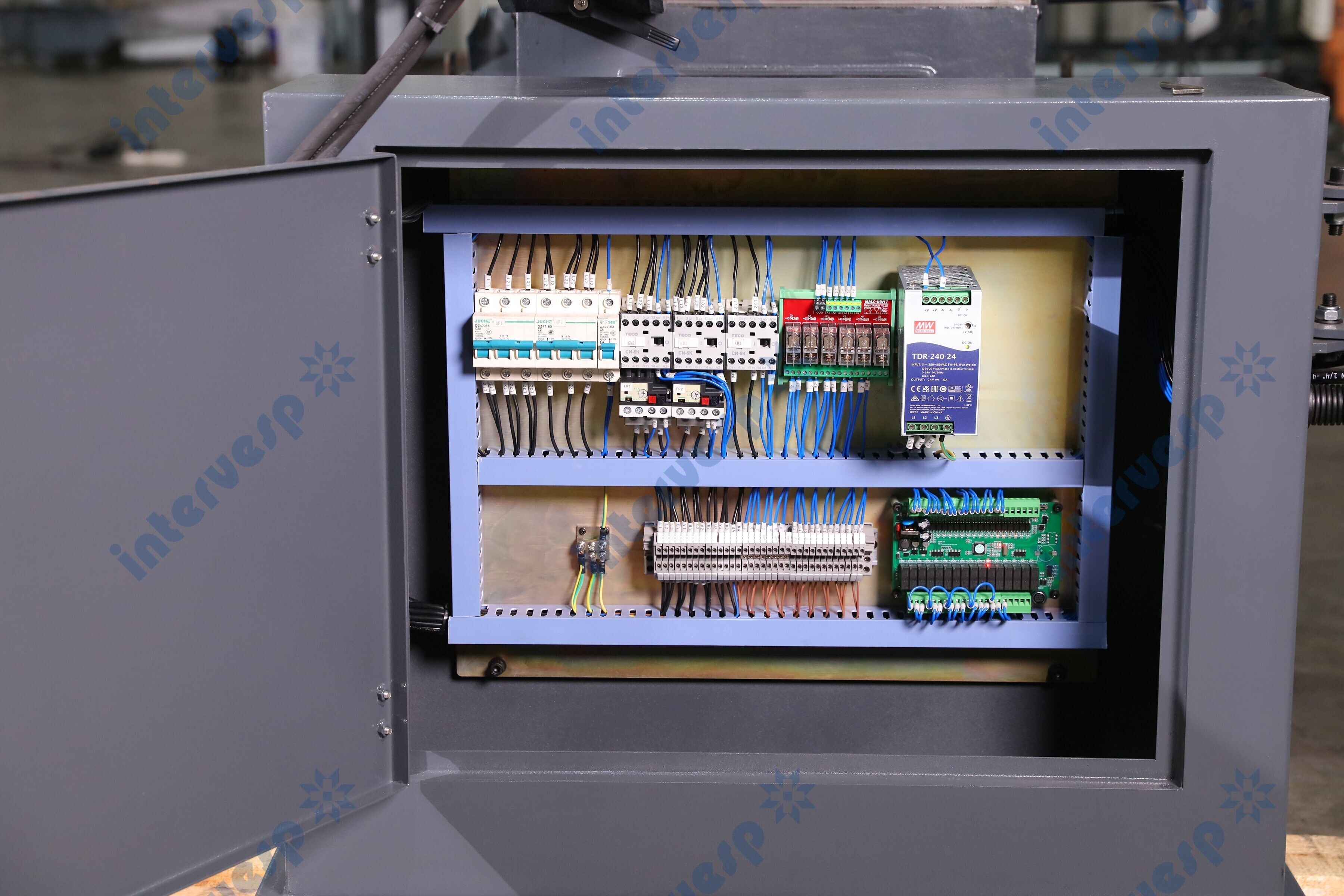 Полуавтоматический ленточнопильный станок PX-25/46S