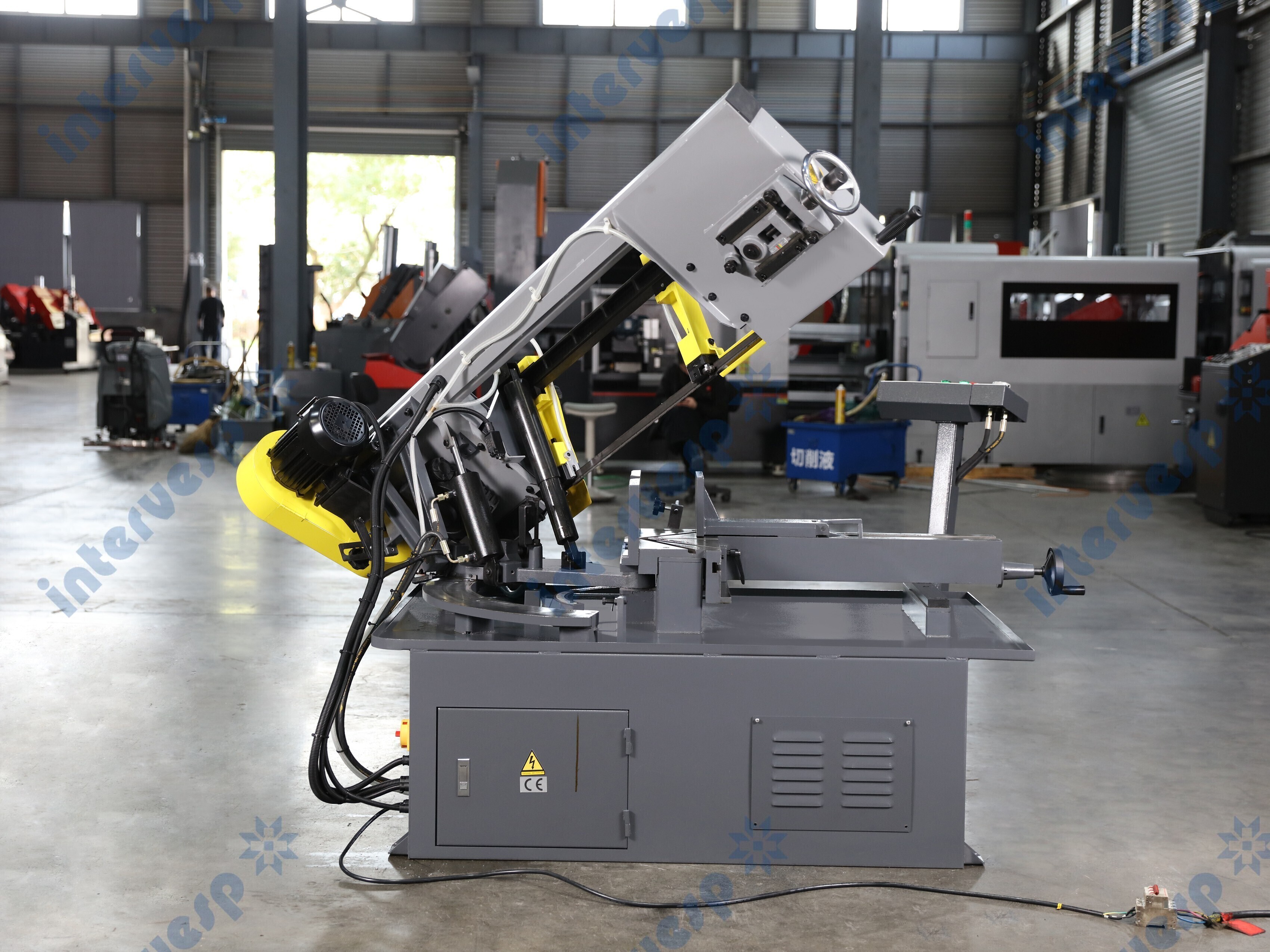 Полуавтоматический ленточнопильный станок PX-26/43S