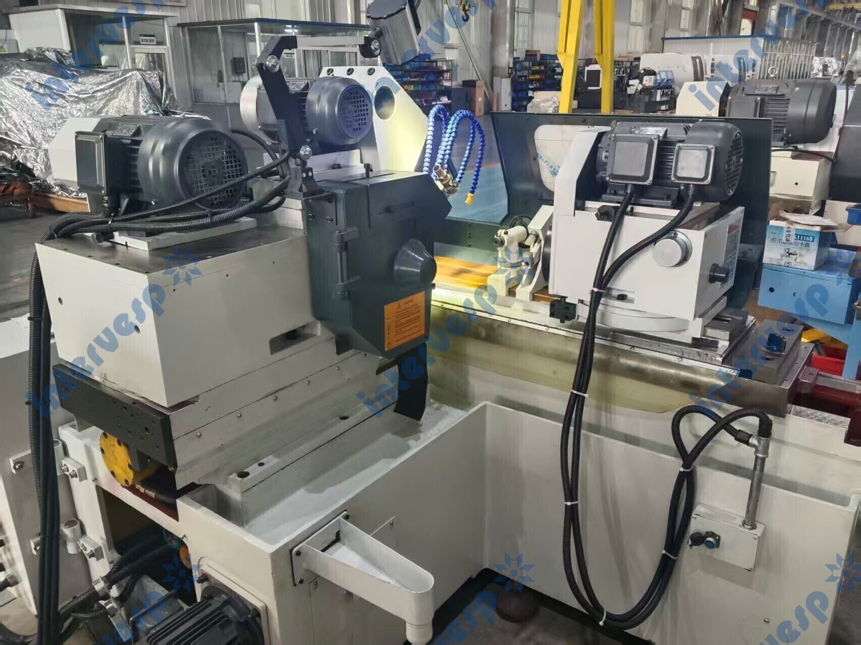 Универсальный круглошлифовальный станок M1420